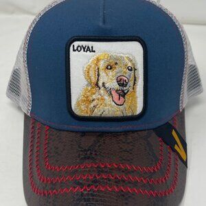 Hat " Loyal"
